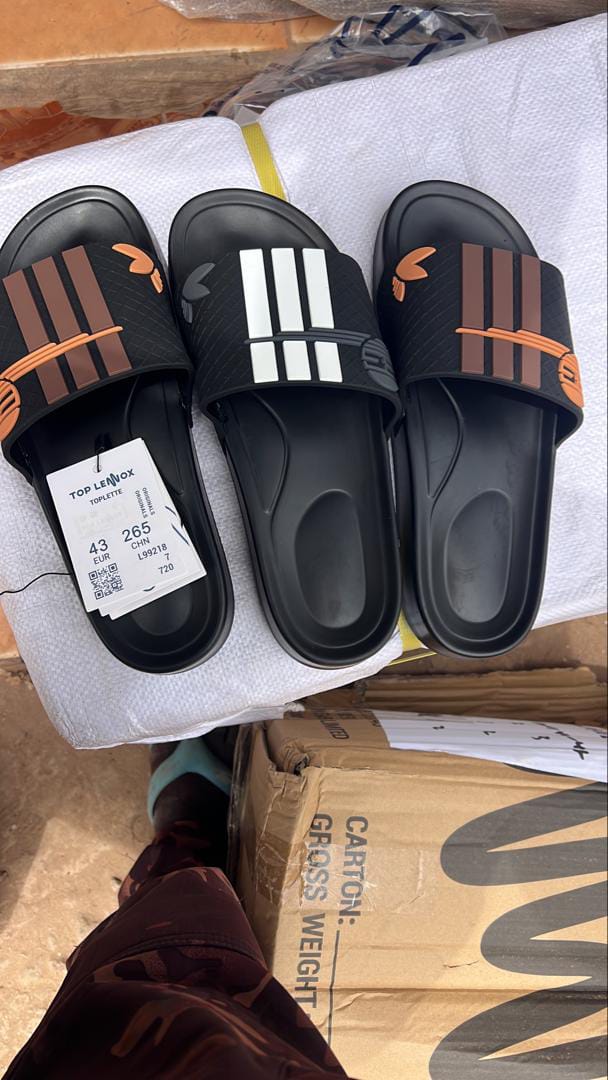 TopLette Adidas Slides
