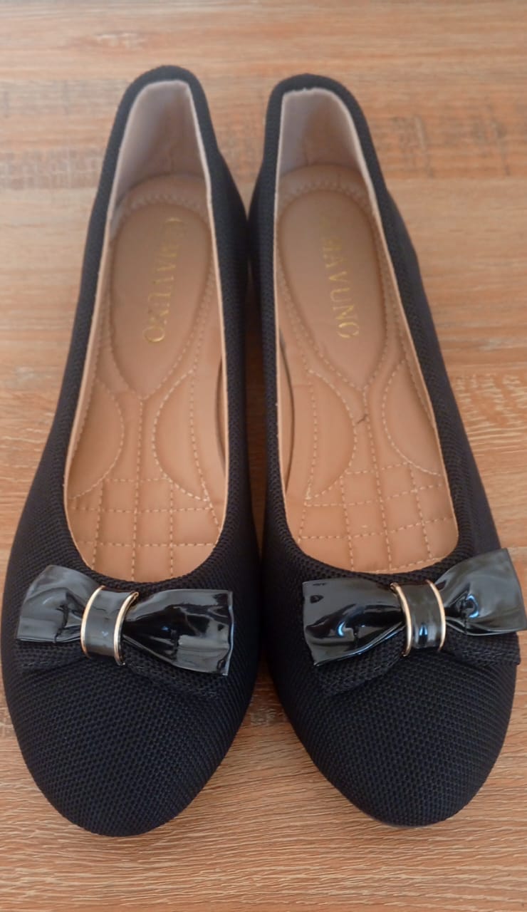 Black Tana Classic Bow Ballet Flats with elegant bow detail and comfortable design