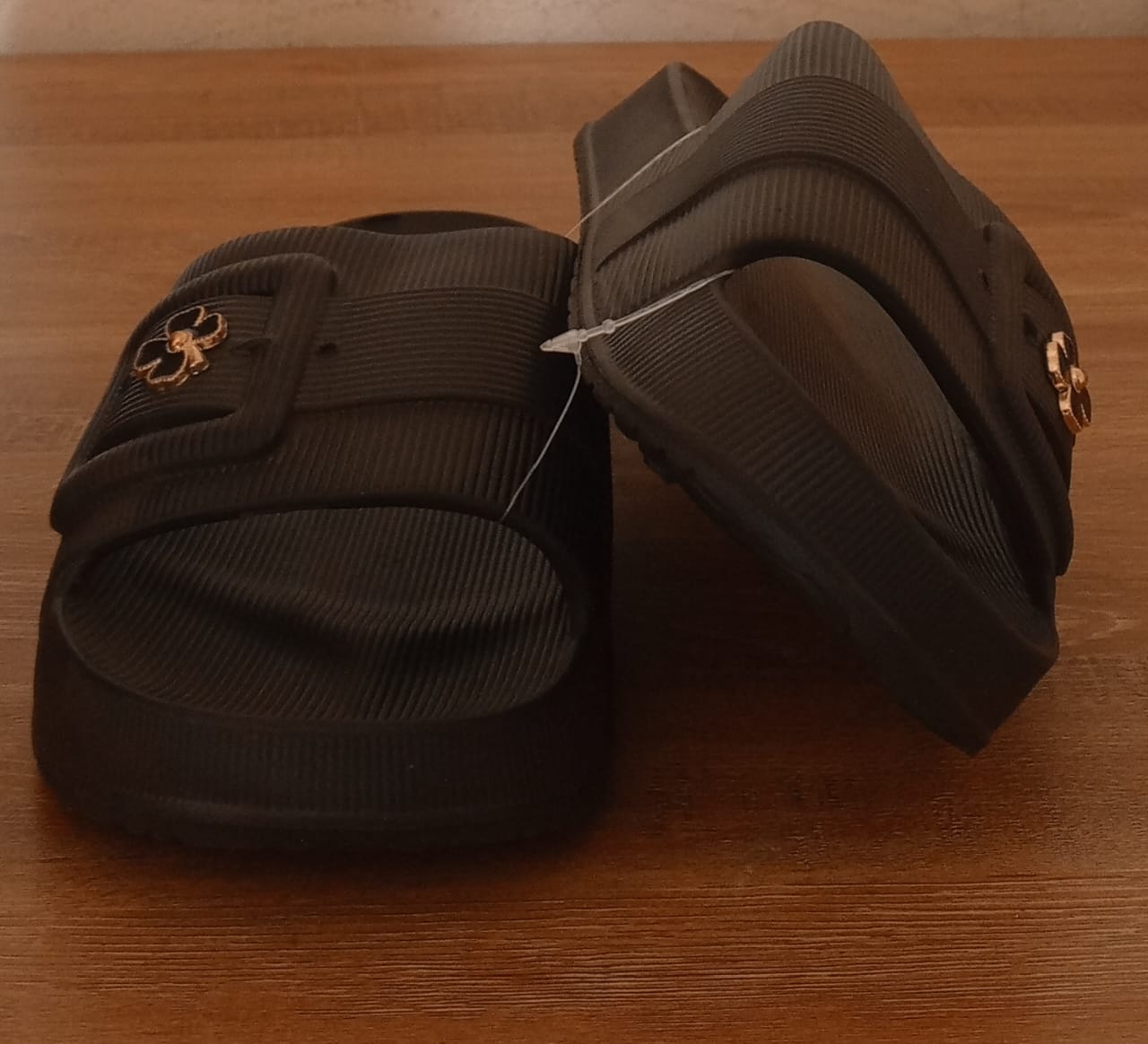 LuxeStep Women's Slides – Black & Pink
