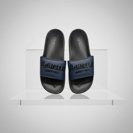 Adilette Navy – Editorial